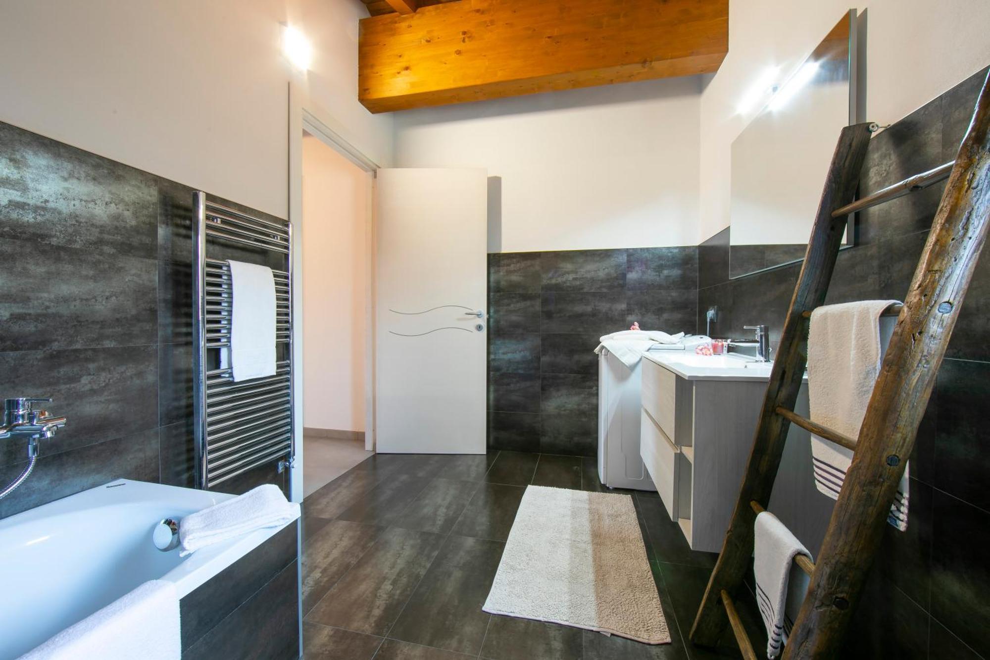Villa Laura Private Pool And Garden - Happy Rentals Besozzo Εξωτερικό φωτογραφία